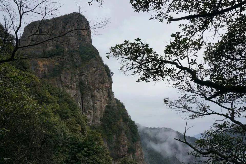 皇冠登一登二登三区别_【从化·鸡枕山】一鸣惊人—登广州第二高峰