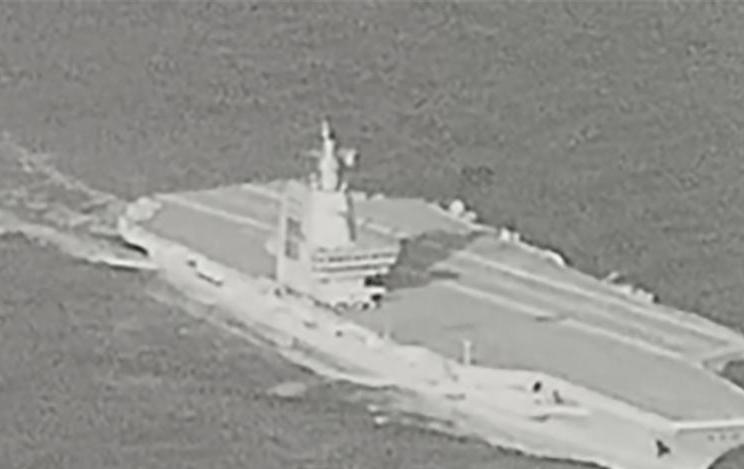 城之队vs皇家君主
_对峙升级城之队vs皇家君主
,台军公布F16V“锁定”歼16画面,距开火只剩一个按钮?