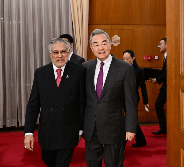 乌德勒支青年队vs阿贾克斯青年队
_王毅:乌德勒支青年队vs阿贾克斯青年队
我们从不认为哪一个国家可以充当国际警察