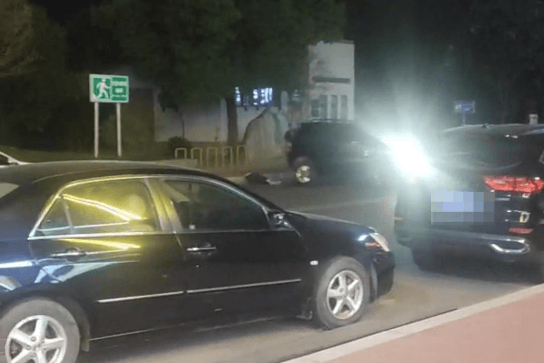 芬兰乙组联赛_上错车引冲突芬兰乙组联赛，车主被殴打后开车撞碾致一死一伤 二审维持原判：车主死缓