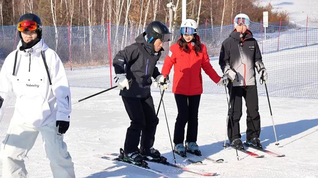 俱乐部友谊赛
_董宇辉刚走俱乐部友谊赛
,长春就被全网“追问”!这里到底还有多少惊喜?