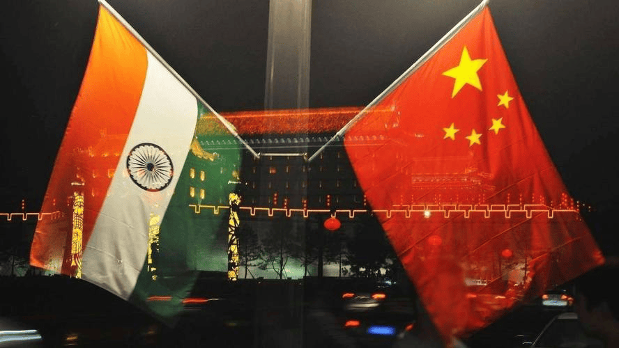 皇冠信用盘申请_印上校愤愤不平：印度只不过和美日澳四面围华皇冠信用盘申请，中国为啥能反手四面围印