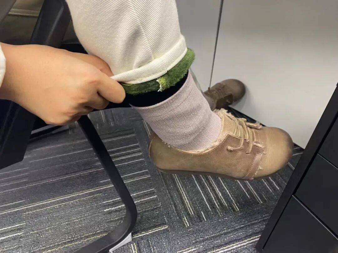 皇冠登录网址_东北姑娘来浙江后崩溃了皇冠登录网址，穿3条加绒裤还冻到发抖！南方人冬天怎么保命，网友吵翻！