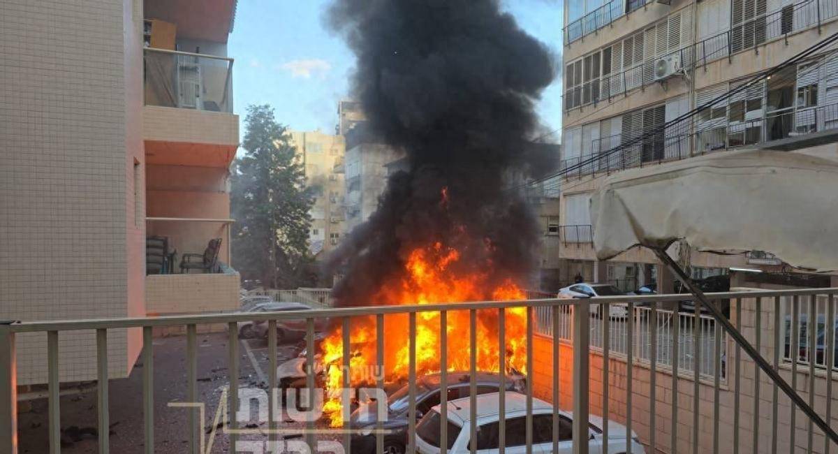 皇冠足球平台代理_浓烟遮天蔽日!阿联酋快顶不住了皇冠足球平台代理,以军承认伊朗还有一半发射器!