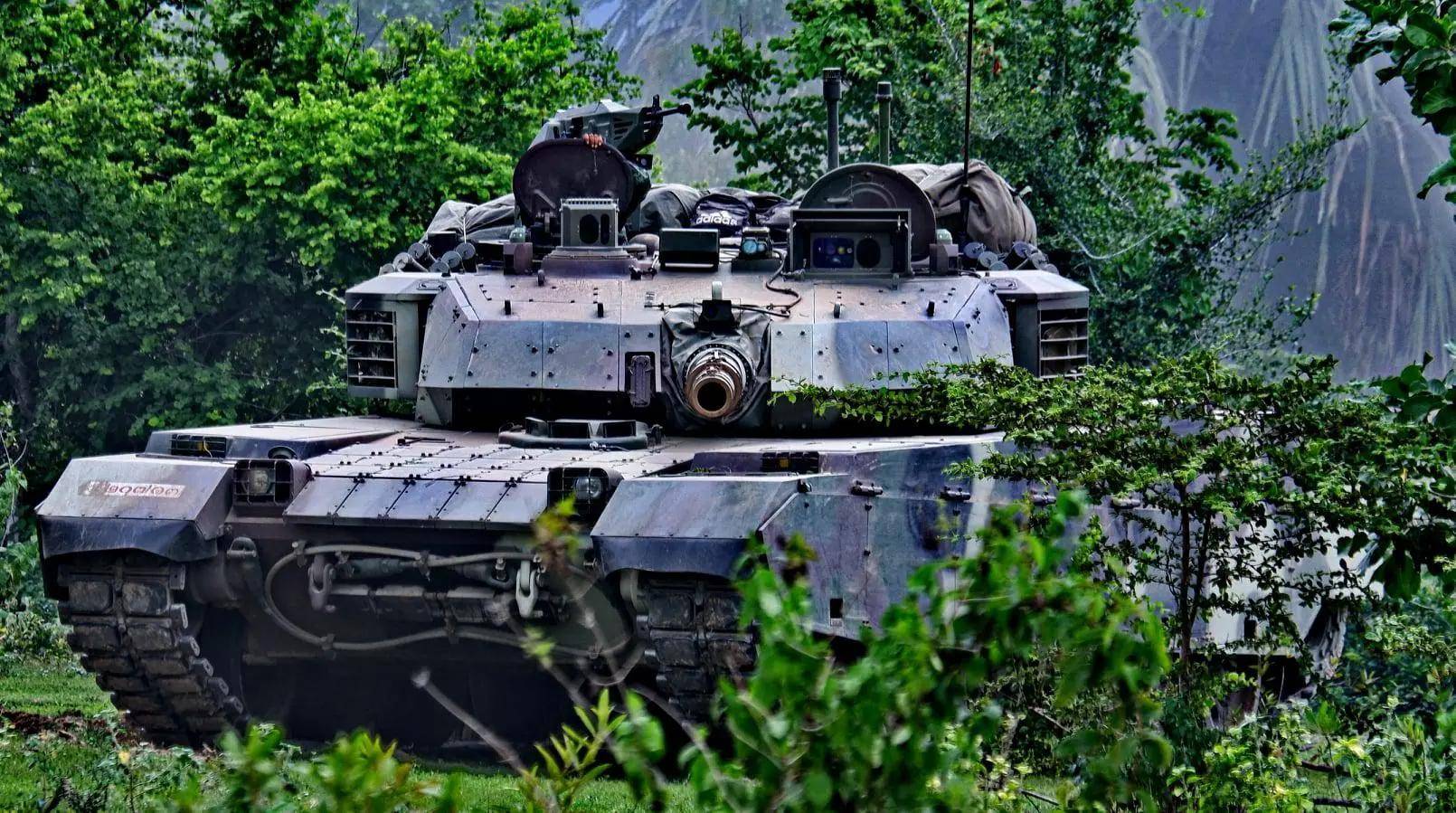 皇冠信用網登123出租_中国VT-4坦克首次实战皇冠信用網登123出租，将大战柬埔寨59D，泰国F-16战机火力支援