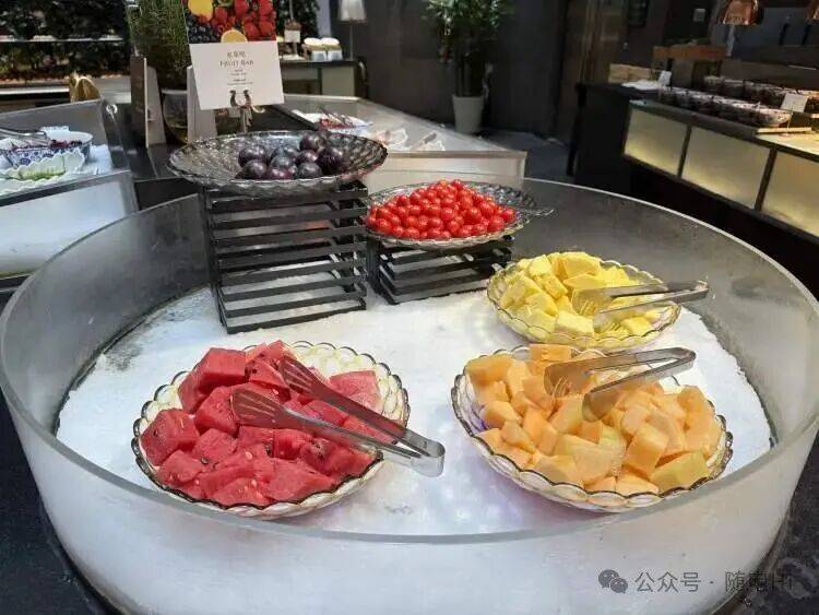 皇冠信用网怎么弄_上海五星级酒店皇冠信用网怎么弄,突然大排长龙!25元装满满一盒,菜品可自选,市民直呼划算