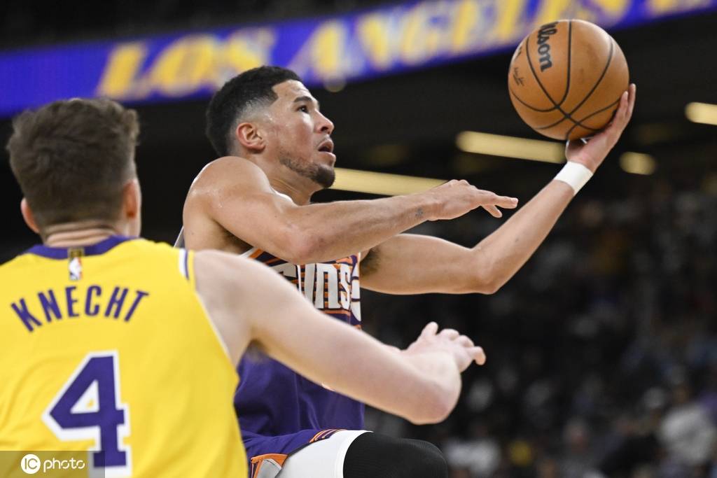 皇冠信用網出租_季前赛-布克24分里夫斯20分 詹东缺阵湖人81-103负太阳