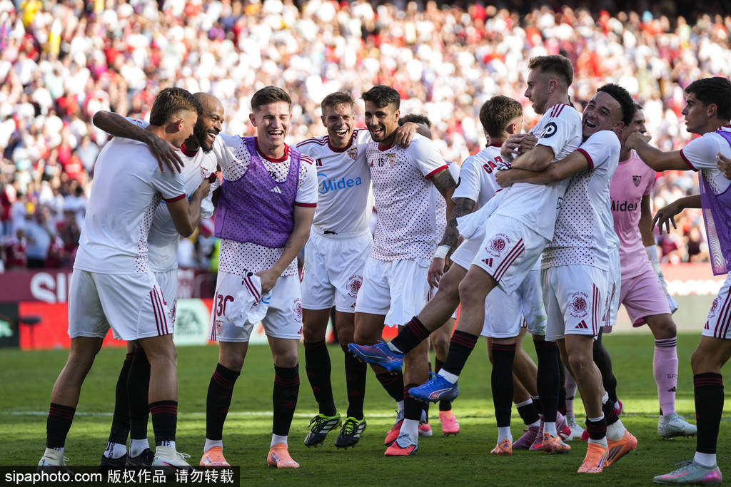 皇冠信用網登2代理_西甲-莱万失点桑切斯点射弑旧主 巴萨1-4塞维让出榜首