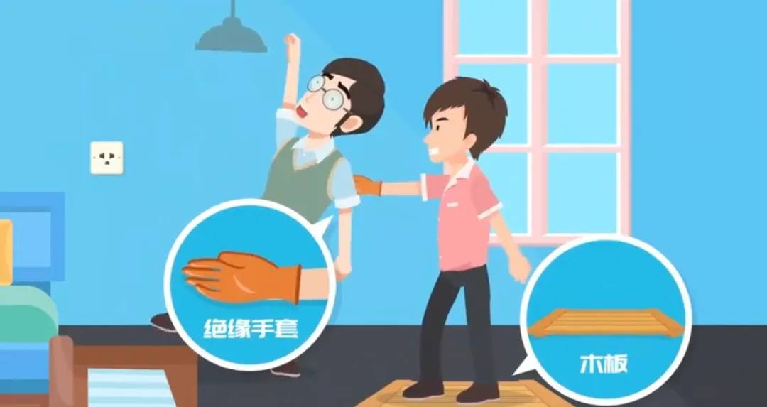 皇冠信用网出租足球_妻子抄起20斤油桶砸老公皇冠信用网出租足球,“晚10秒,后果不堪设想……”