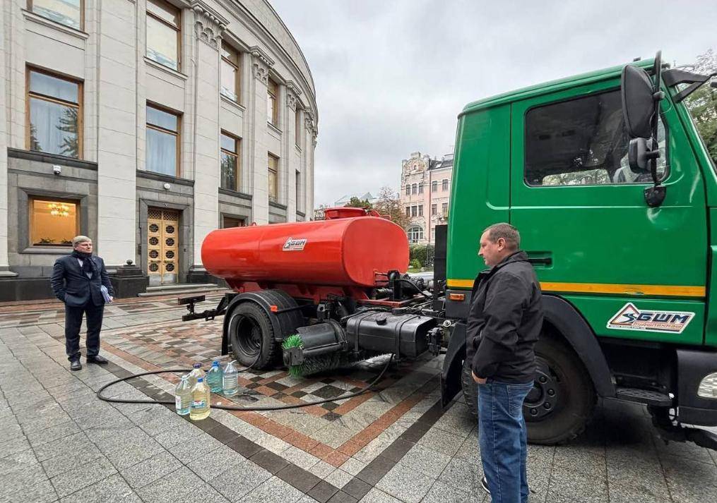 皇冠信用网足球代理
_普京下狠手皇冠信用网足球代理
,俄军让乌克兰断水断电一片黑暗,一夜间炸回石器时代