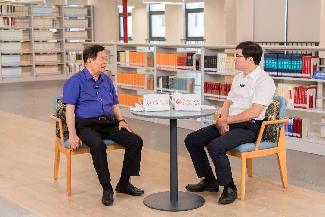 皇冠信用網在线开户
_福耀玻璃:曹德旺辞去董事长职务皇冠信用網在线开户
,选举曹晖为新董事长