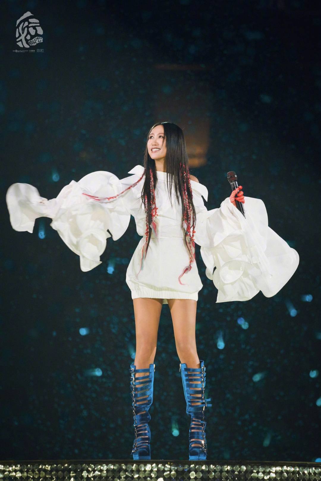 世界杯信用盘怎么租
_歌手陈粒演出中耳机爆炸世界杯信用盘怎么租
,发文称“将开始减少舞台工作”,透露此类事故已发生3次