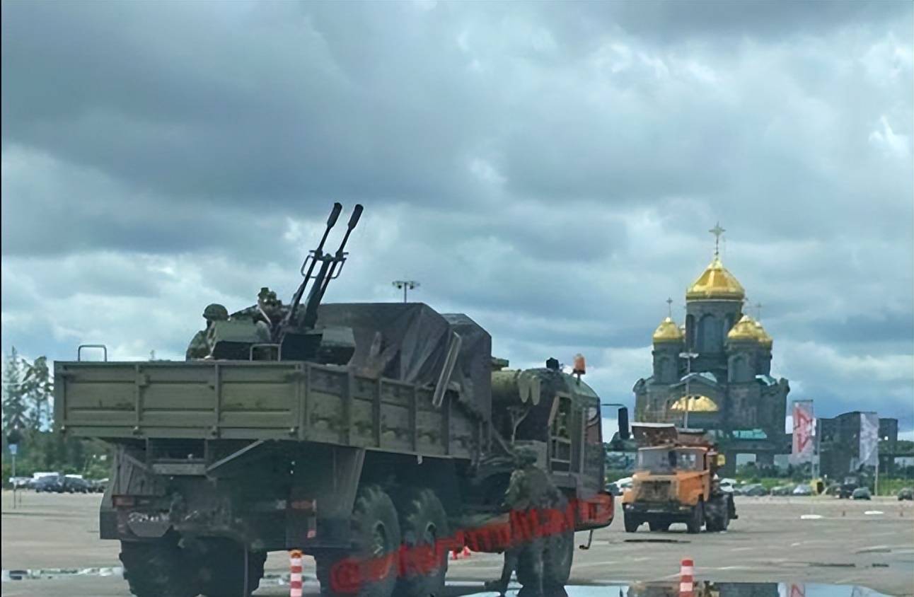 hga030官方网址
_亚速营司令暗示hga030官方网址
,乌克兰将开打波兰:俄军与北约打一仗,才是目的