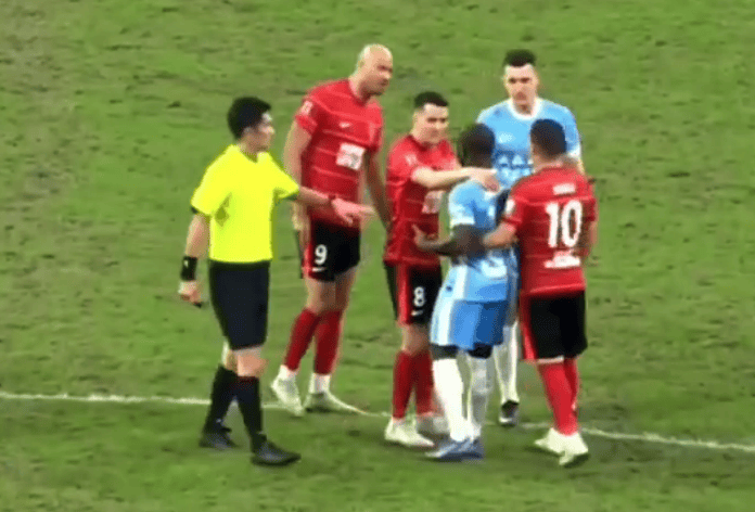 hga050怎么注册
_重罚hga050怎么注册
?曝河南队外援阿奇姆彭遭球迷种族歧视 辱骂+竖中指