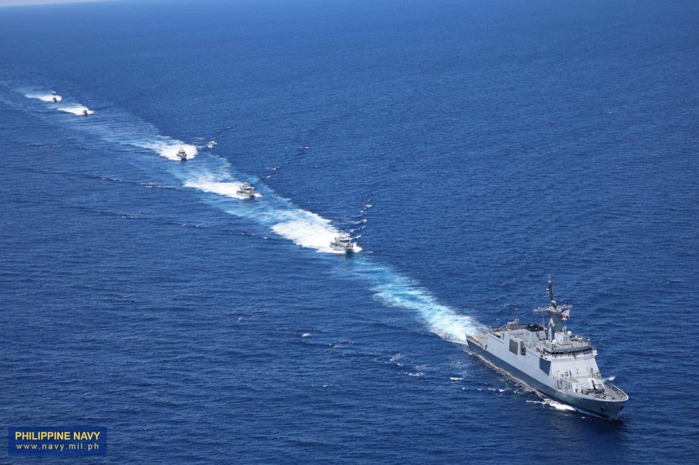 正版足球出租
_菲律宾坐滩舰官兵饿的受不了正版足球出租
,抢劫中国渔船,菲军真的在准备打仗