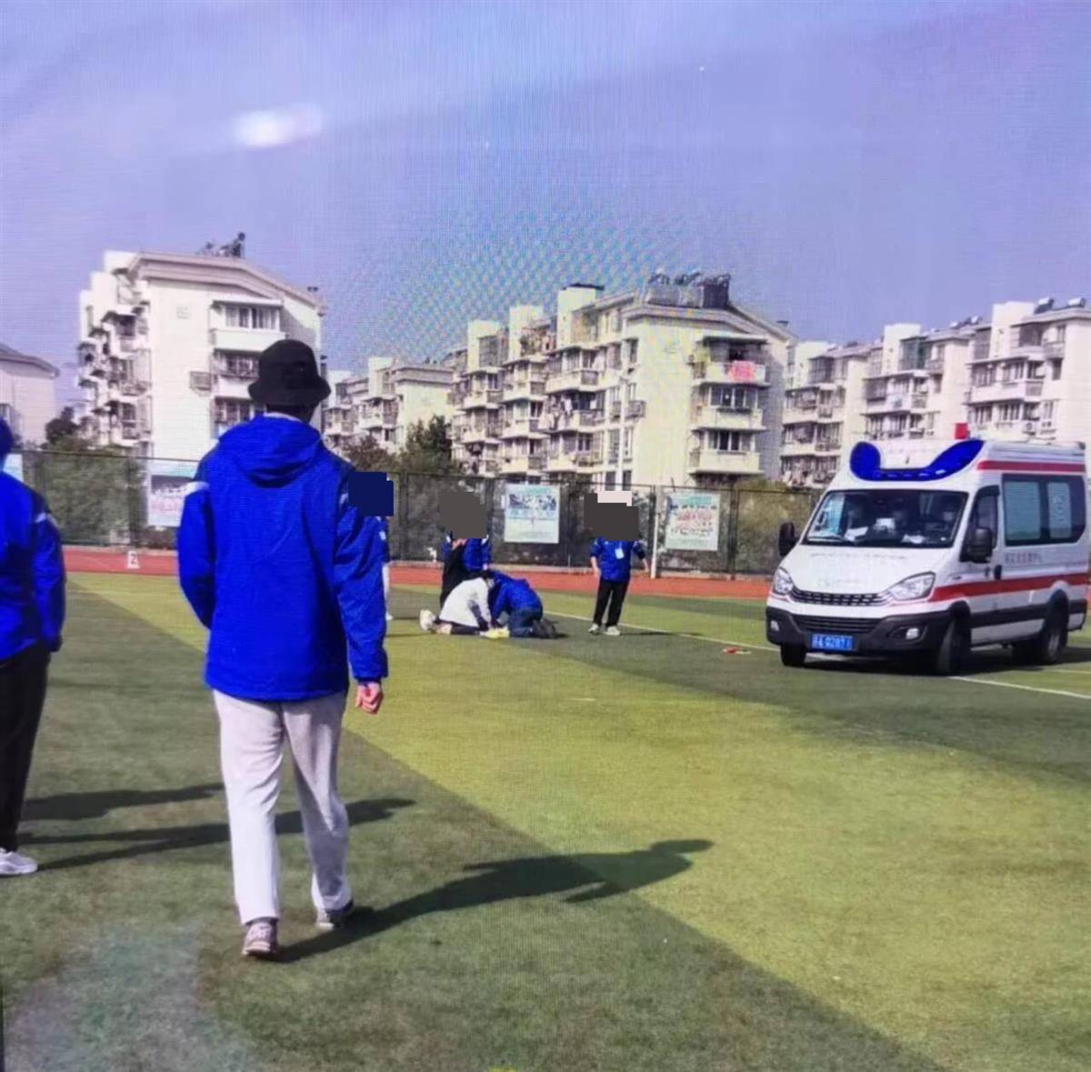 皇冠信用网如何注册
_南京一学生在运动会上跑200米时倒地去世皇冠信用网如何注册
，官方：深感痛心，已与亲属沟通妥善处理