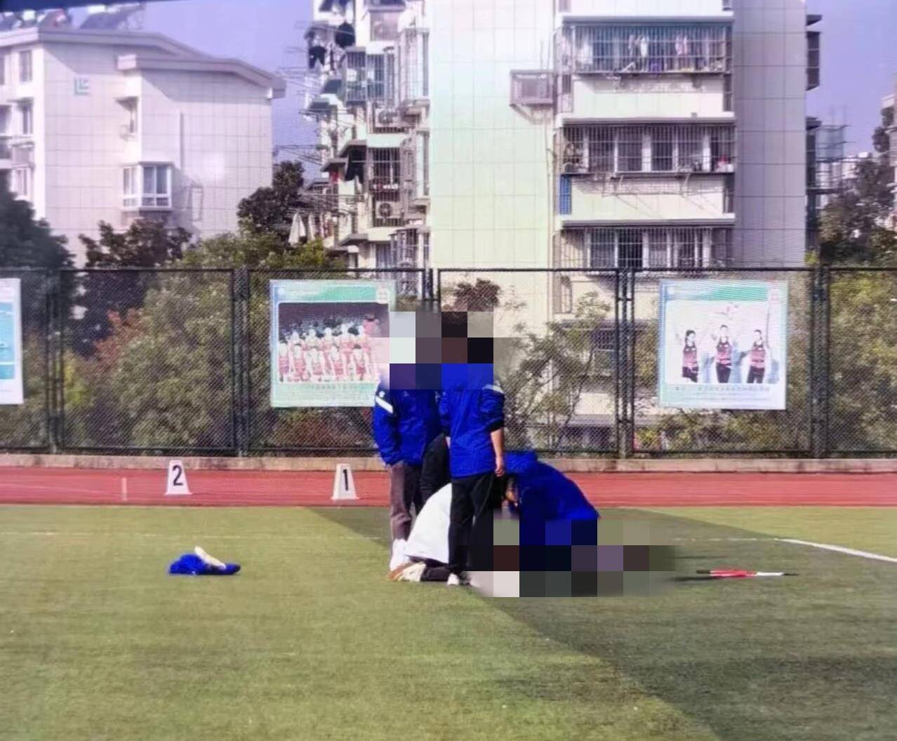 皇冠信用网如何注册
_南京一学生在运动会上跑200米时倒地去世皇冠信用网如何注册
，官方：深感痛心，已与亲属沟通妥善处理