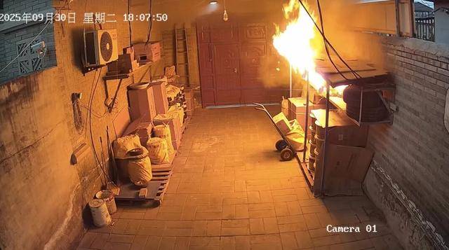 皇冠足球管理平台出租
_“拆完快递的纸箱立马扔掉”火上热搜皇冠足球管理平台出租
，网友：不敢囤了