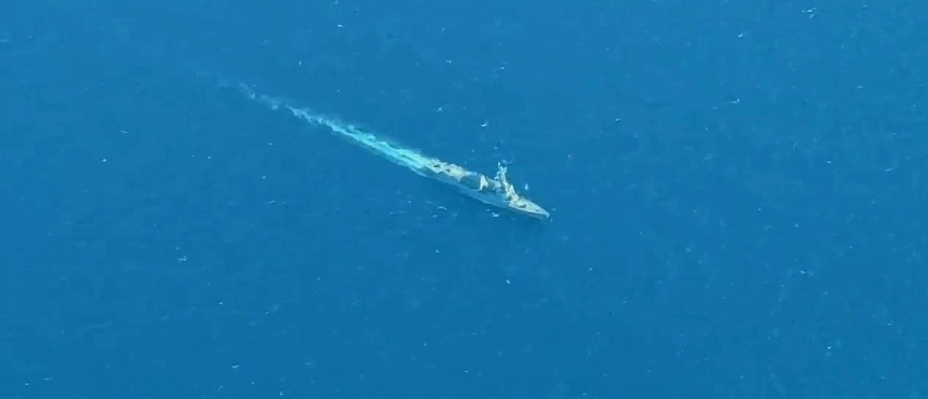 洲际附加赛1组_突发！菲律宾女记者拍摄到洲际附加赛1组，中国庞大舰队现身黄岩岛，与美舰对峙