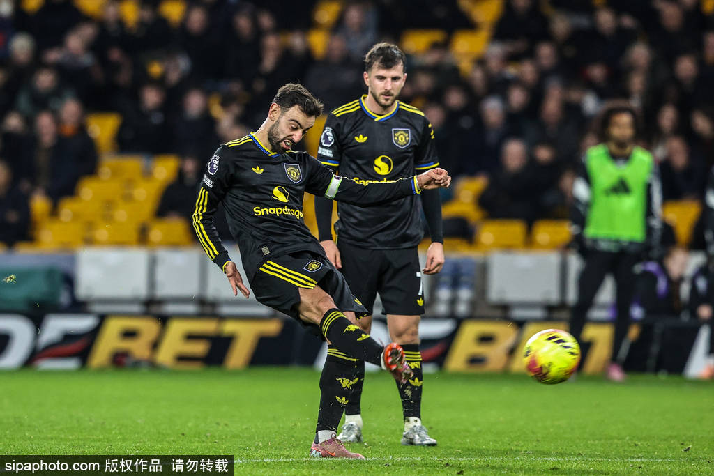 皇冠信用会员账号注册
_英超-B费双响姆贝莫破门芒特建功 曼联4-1狼队升至第六