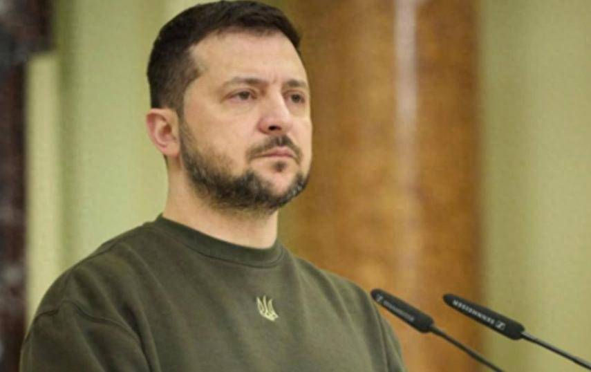 皇冠账号
_第18次续命皇冠账号
,乌克兰最高拉达批准,泽连斯基还要接着当总统,战时状态又延长90天