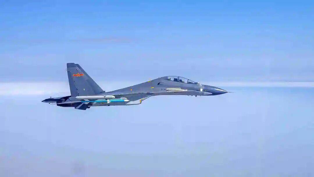 皇冠信用网账号注册_F35被苏30锁定获官方证实皇冠信用网账号注册，中国空军压倒性优势，F35暴露致命弱点