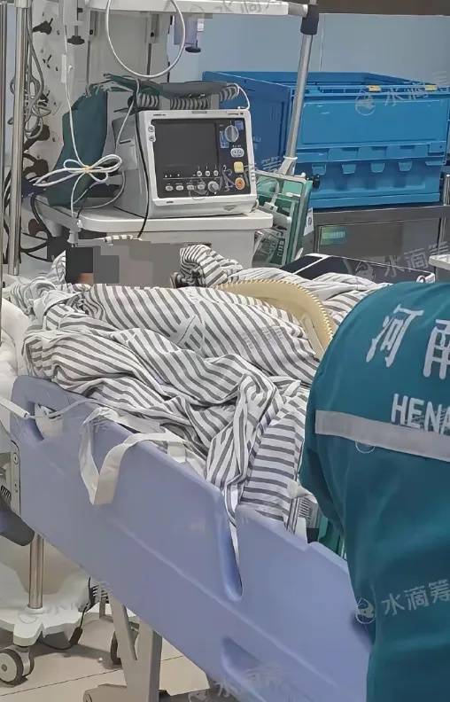 皇冠世界杯盘口
_河南13岁被锁喉男孩赴京治疗后已脱离生命危险皇冠世界杯盘口
,拉绳老人已被采取刑事强制措施