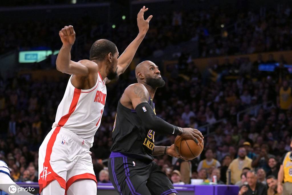 如何申请皇冠信用网_詹姆斯28+8+7杜兰特回归23分 湖人再胜火箭总分2-0领先