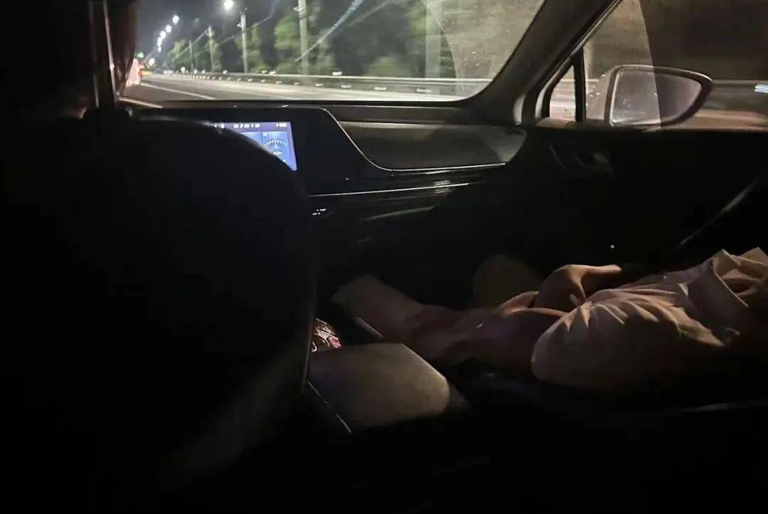 塞尔维亚超级联赛
_女子打顺风车从上海回杭州塞尔维亚超级联赛
,司机半路称困竟让乘客开车并承担68元高速费,车费全额收取,平台致歉退款